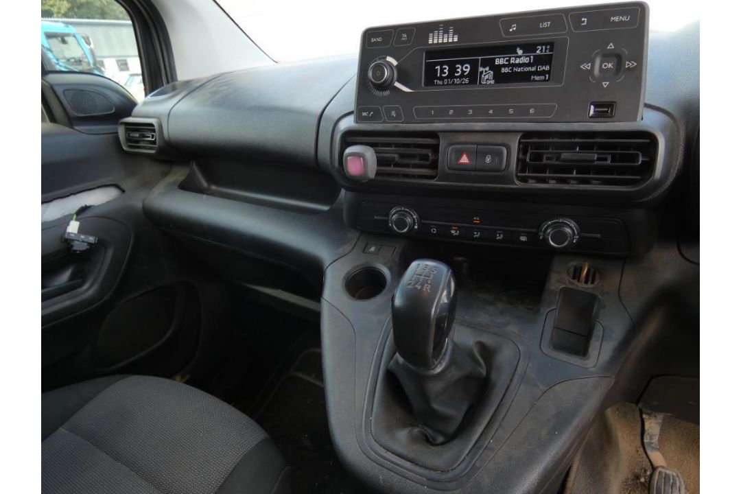 Vauxhall Combo Cargo L2 H1 Sportive Van, Registration DN70 YFR, MOT Expired 29th September 2026, Odo - Image 22 of 26