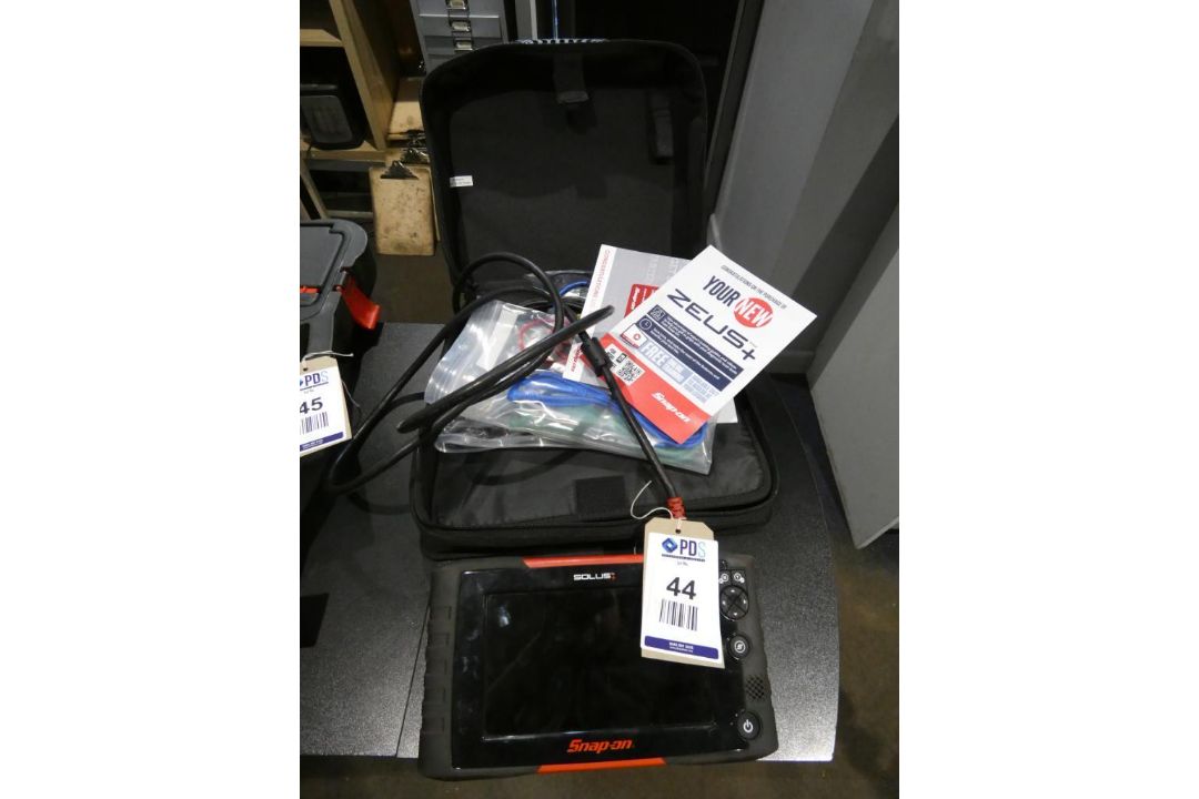 Snap-on Solus+ EESC337 Diagnostics Unit (Location: Penryn. Please Refer to Important Information) - Image 1 of 5