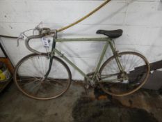 Vintage Road Bicycle (Location: Penryn. Please Refer to Important Information)