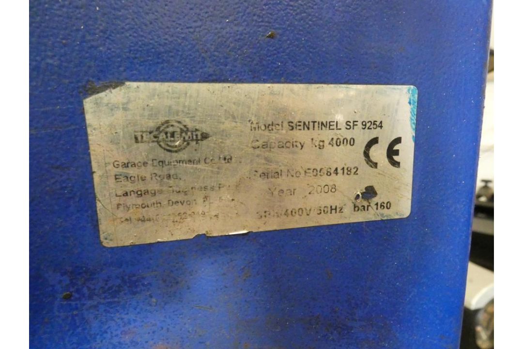 Class 4 MOT Test Bay comprising:- Tecalemit Sentinel SF9254 Vehicle Lift (2008), Capacity 4000kg, Se - Image 7 of 12