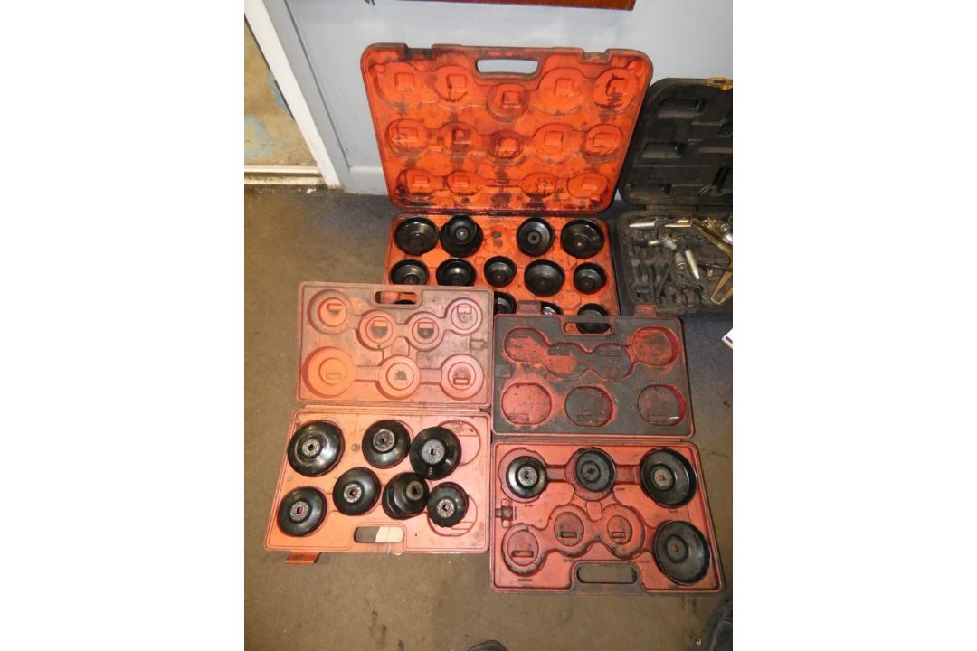 2 Oil Filter Wrench Kits (Location: Penryn. Please Refer to Important Information) - Image 1 of 4