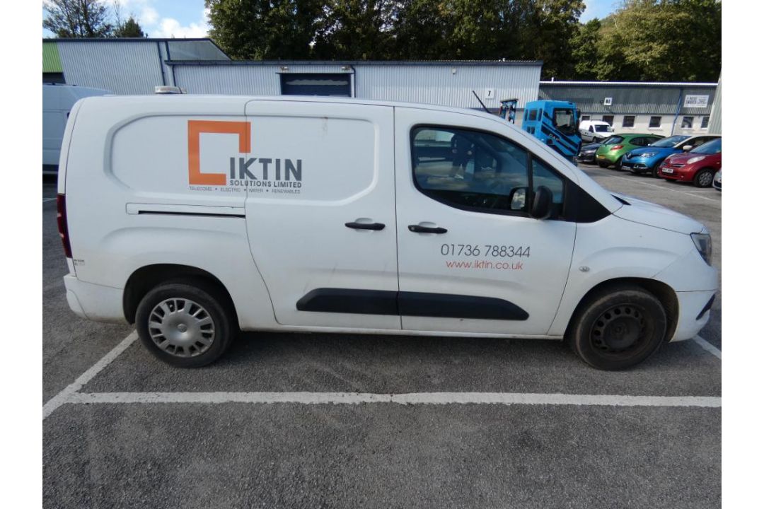 Vauxhall Combo Cargo L2 H1 Sportive Van, Registration DN70 YFR, MOT Expired 29th September 2026, Odo - Image 8 of 26
