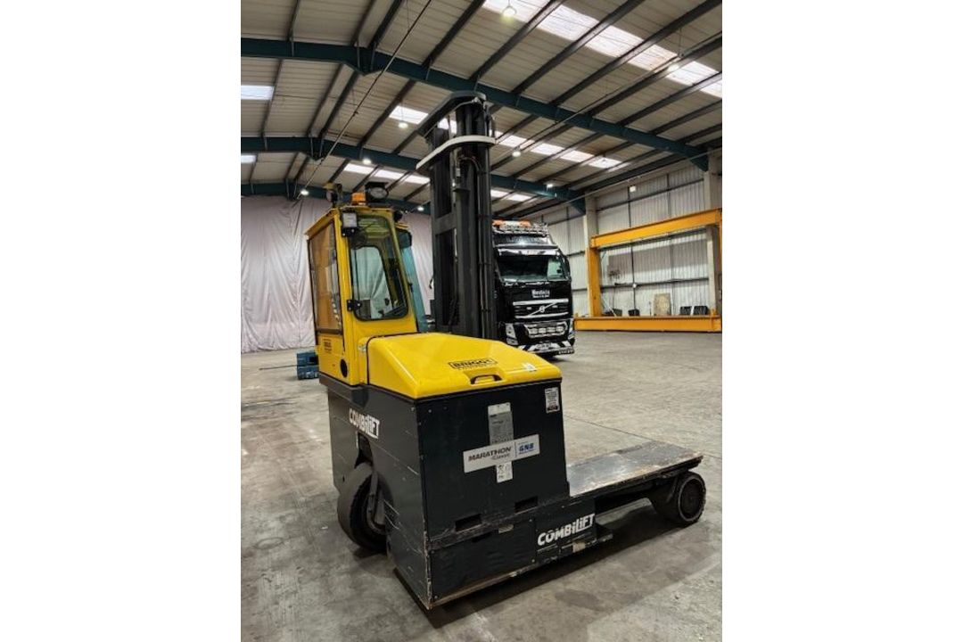 Combilift Marathon Classic Side Load Forklift Truck Model C4000ET, Serial Number 73340, Capacity 400 - Image 5 of 8