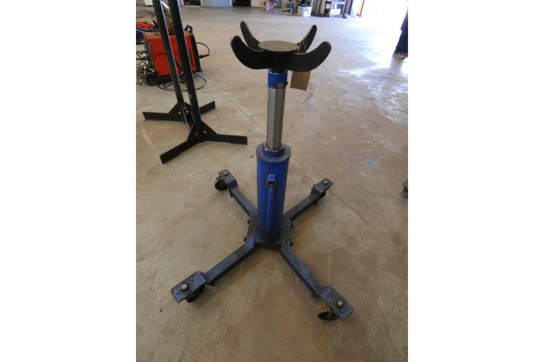 Transmission Jack (Location: Penryn. Please Refer to Important Information) - Image 2 of 2