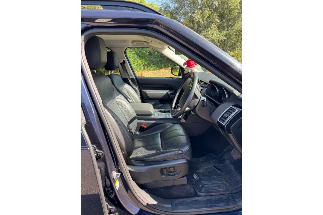 Land Rover Discovery 3.0 SDV6 306 S Commercial Auto, Registration: LP19 POA, First Registered 30th M - Image 18 of 23