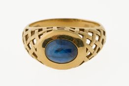 Ring mit Saphircabochon