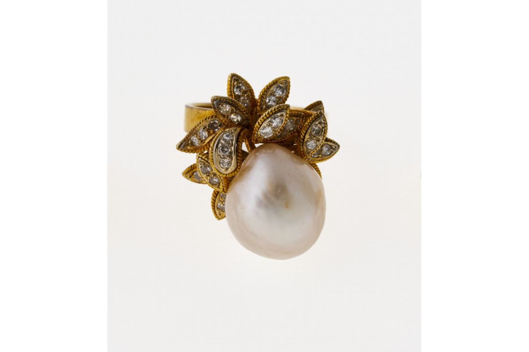 Ring mit großer Barockperle