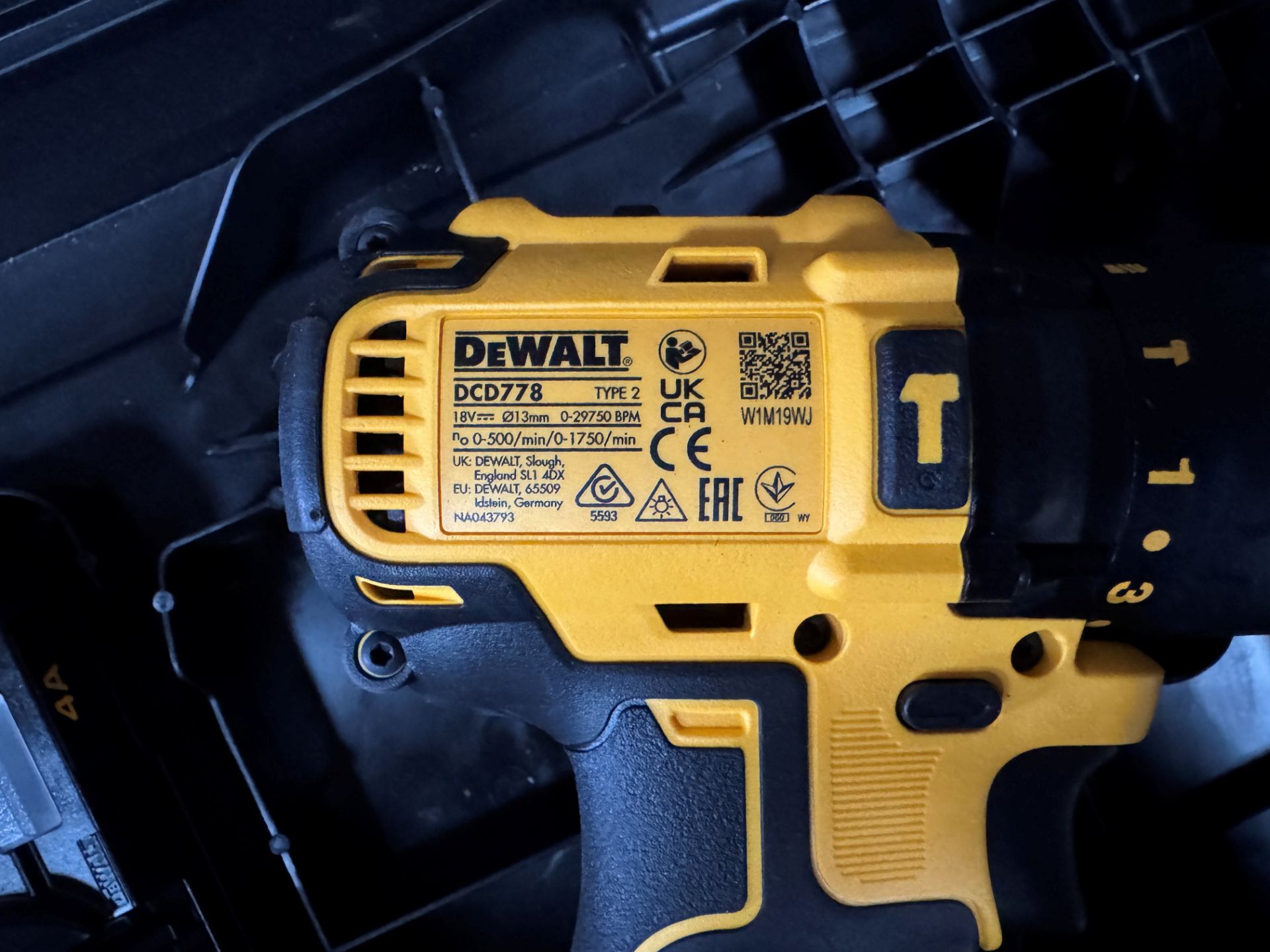 DeWalt: DCD778 Drill; a DCF787 Impact Driver with DCB183 Battery & DCB1104 Charger (Location: - Image 3 of 5