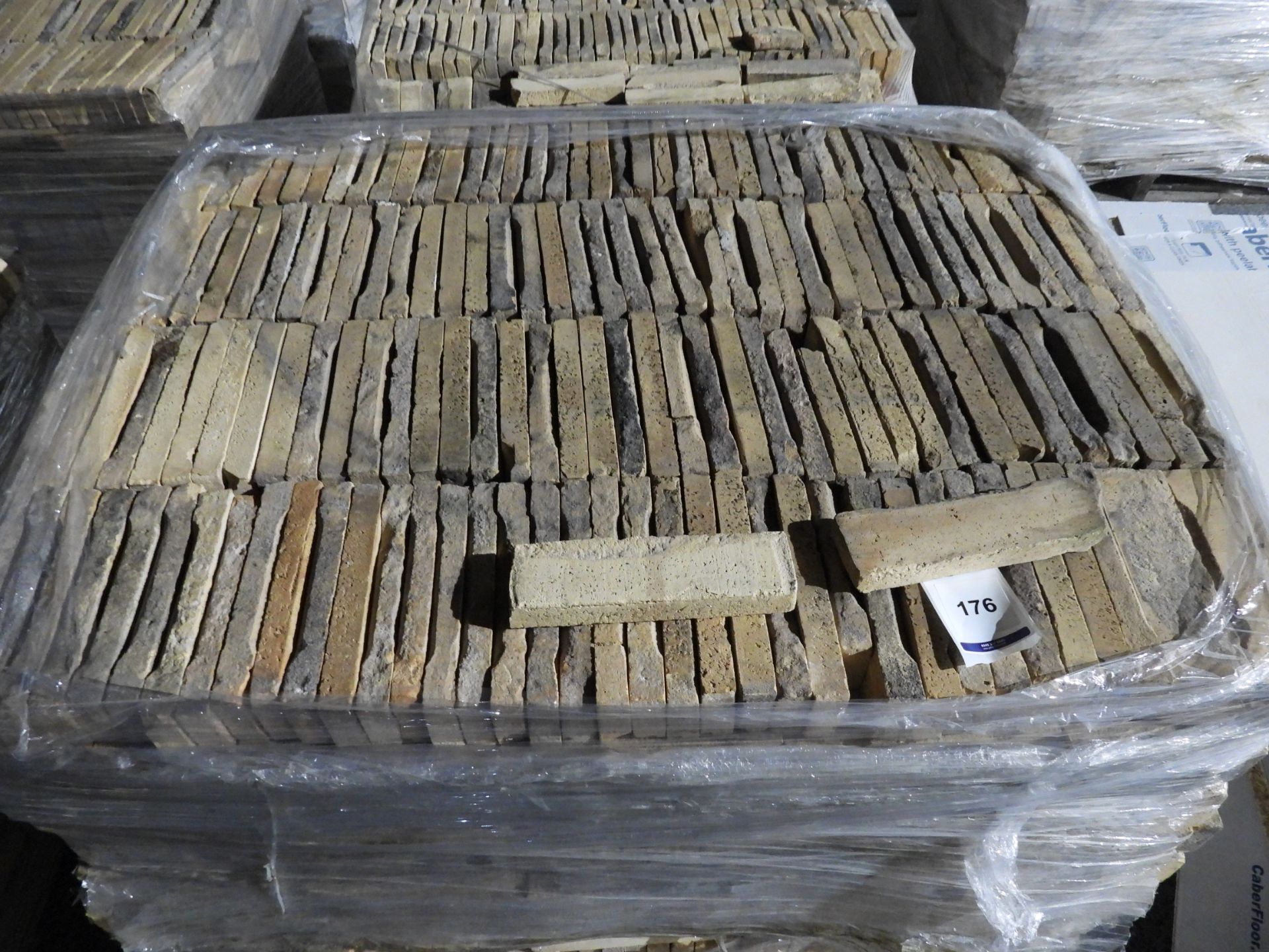35 Pallets of Assorted Brick Slips (Location: Castleford. Please Refer ...
