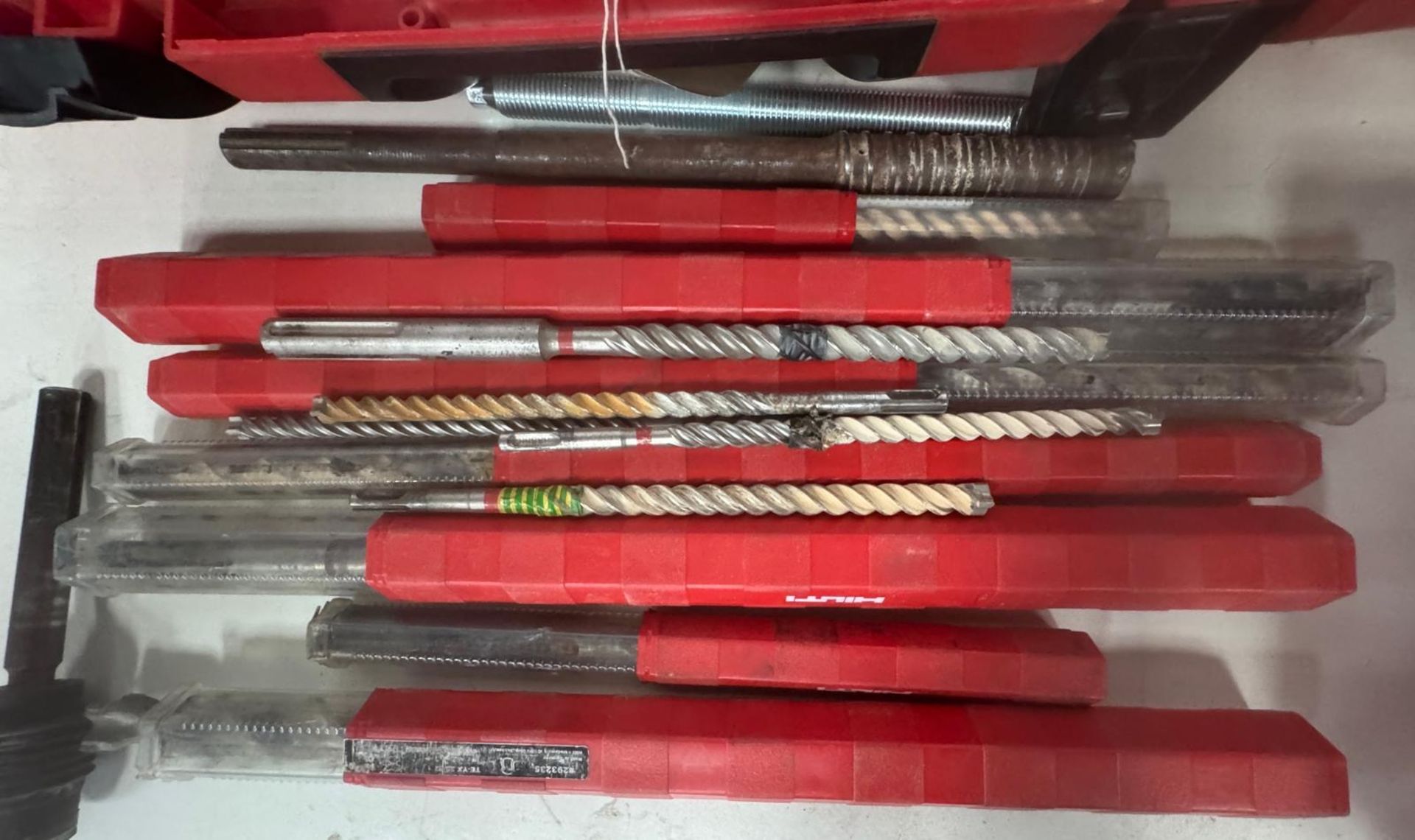 Hilti TE 80-ATC Hilti TE80 0-ATC Rotary Breaker/Demolition Hammer, 110v & Quantity Hilti Drill - Image 2 of 2