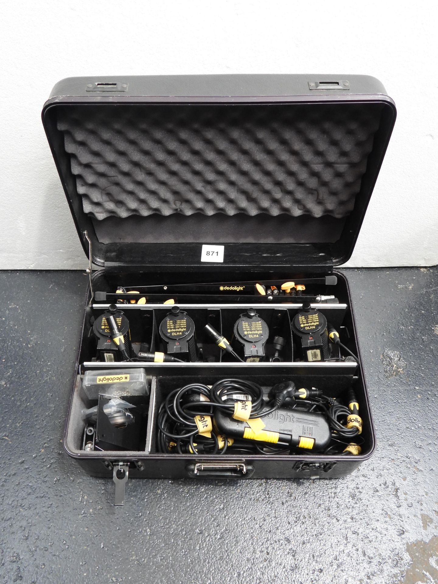 Dedolight DLH4 4-Head Kit with Accessories & Carry Case