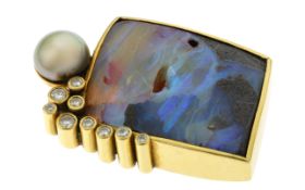 Anhänger 28,35g 750/- Gelbgold mit 9 Diamanten zus. ca. 0,27 ct., Tahiti-Zuchtperle und Farbstein