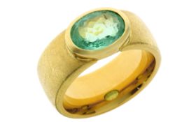 Ring 24,73g 750/- Gelbgold mit Smaragd, Ringgröße ca. 61