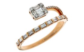 Ring 2,57g 750/- Rotgold und Weißgold mit 32 Diamanten ca. 0,49 ct., Ringgröße ca. 54