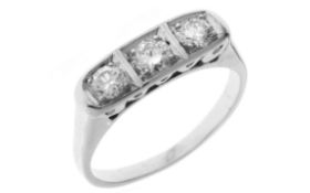 Ring 4,00g 585/- Weißgold mit 3 Diamanten zus. ca. 0,50 ct., Ringgröße ca. 55