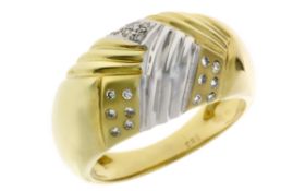 Ring 4,85g 585/- Gelbgold und Weißgold mit 19 Diamanten zus. ca. 0,19 ct., Ringgröße ca. 51