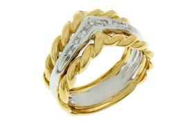 Ring 8,42g 750/- Gelbgold und Weißgold mit 7 Diamanten zus. ca. 0,07 ct., Ringgröße ca. 56,5