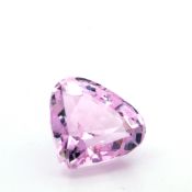 Kunzit. 18.72 ct. Breite 18.66 mm. Hoehe 12.00 mm