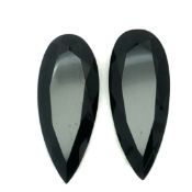 Schwarzer Spinell Paar 40.52 ct.. Laenge 3.00 mm. Breite 12.14 mm. Hoehe 7.02 mm