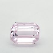 Kunzit. 19.39 ct. Laenge ca.16.36 mm. Breite ca.12.82 mm. Hoehe ca.10.24 mm