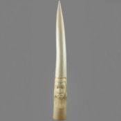 Objekt Saeule mit Gesicht 500.27 g Hoehe ca. 35-35.50 cm Durchmesser unten 3.80-4.60 cm Durchmesser.