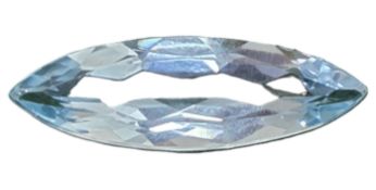 Aquamarin 3.96 ct.. Laenge ca. 21.87 mm x Breite ca. 7.00 mm x Hoehe ca. 4.89 mm