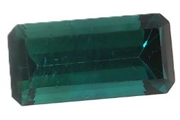 Turmalin 4.92 ct. Laenge 14.20 mm. Breite 6.98 mm. Hoehe 5.73 mm mit Zertifikat