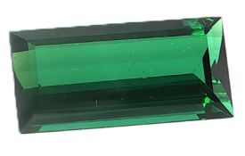 Turmalin 4.77 ct. Laenge14.87 mm. Breite7.47 mm. Hoehe 4.62 mm mit Zertifikat