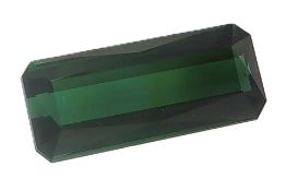 Turmalin 8.08 ct.. Laenge 18.57 mm. Breite 8.00 mm. Hoehe 5.69 mm