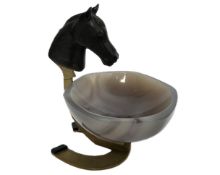 Farbstein Schale mit Pferd Objekt ca. 797.82g. Laenge ca. 17 cm x Breite ca. 12 cm