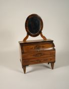Biedermeier-Miniaturschreibtisch