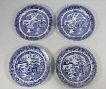 Satz Weidenmuster-Teller