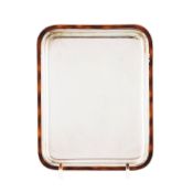 PUIFORCAT. Plateau à courrier en métal argenté, Paris, XXe s., décor effet écaille, 20,5x16,5 cm