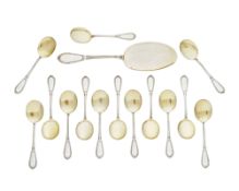 Ensemble de 14 cuillers à glace et 1 cuiller de service en argent et vermeil Minerve 2ème titre, par