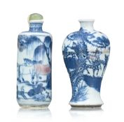 2 flacons à priser en porcelaine, Chine, XIX-XXe s., décor rouge et bleu d'animaux, un orné des anim