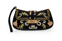 Christian Dior, pochette Jardin Magique en tissu noir, brodé de fleurs et feuillages, petit rabat av