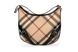 Burberry, sac Hobo en toile enduite Newmarket et cuir vernis noir, 22x30 cm