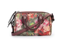 Gucci, sac GG Supreme Monogram Blooms Mini Boston en toile enduite imprimé de fleurs rose, blanc et