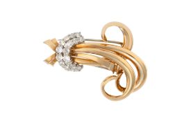 Patek Philippe, broche années 1940-50 2 ors 750 sertie de deux rangées de diamants taille ancienne,