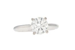 Solitaire or gris 750 serti d'un diamant taille brillant de 1.24 ct F-Si1 selon rapport E.G.L. n°EGL