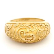 Carrera y Carrera, bague or 750 à décor végétal en relief, signée, numérotée 456726, doigt 54-14, 8g