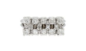 Bague or gris 750 sertie de trois rangées de diamants taille ancienne et 8/8, doigt environ 50-10, 6