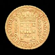 Brésil, João V (1724-1750), 20.000 reis en or, 1726, Minas Gerais, tranche feuillagée, diam. 3,87 cm