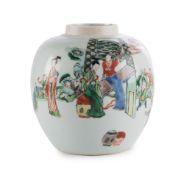 Petit pot à gingembre en porcelaine famille verte, Chine, XIX-XXe s., décor de femmes et enfants dan