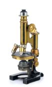 Microscope E.Leitz Wetzlar (New-York) en laiton , distribué par Industrie Générale d'Optique- Marcel