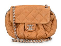 Chanel, sac Bubble Chain Around en cuir roux matelassé et plissé, année 2011, bandoulière à chaînett