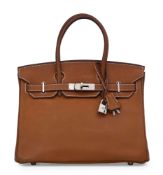 Hermès, sac Birkin 30 en cuir vachette naturel Gold, année 2005, piqué sellier blanc, tirette et clo