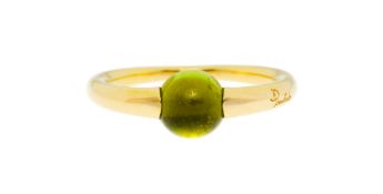 Pomellato, M'ama non M'ama, bague or 750 sertie d'un cabochon de péridot, signée, doigt 50-10, boîte