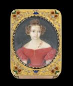 Tabatière 3 ors et émail avec un portrait en miniature, Hanau XIXe s., la miniature d'une princesse 