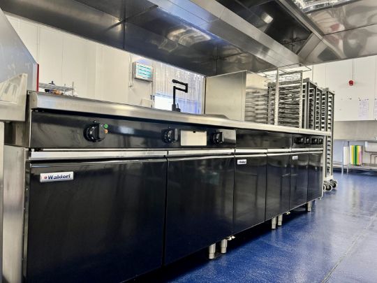 Blue Seal Waldorf Cooking Centre Comprising 2 4 ring Induction Hobs Blue Seal Waldorf Cooking Centre Comprising 2 4 ring Induction Hobs